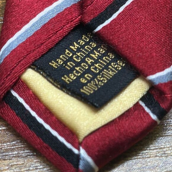 Donald J. Trump Red Striped 100% Silk tie Necktie Signature Collection - Picture 6 of 7